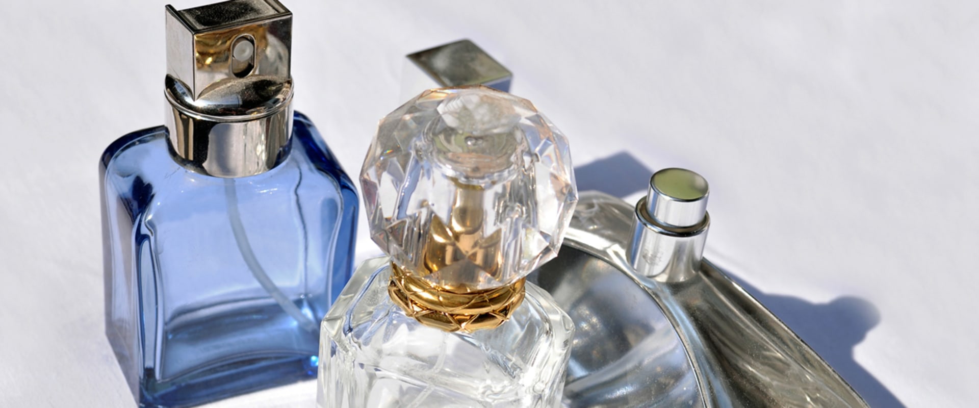Increasing the Longevity of Fragrance: Tips and Tricks for Men's Cologne